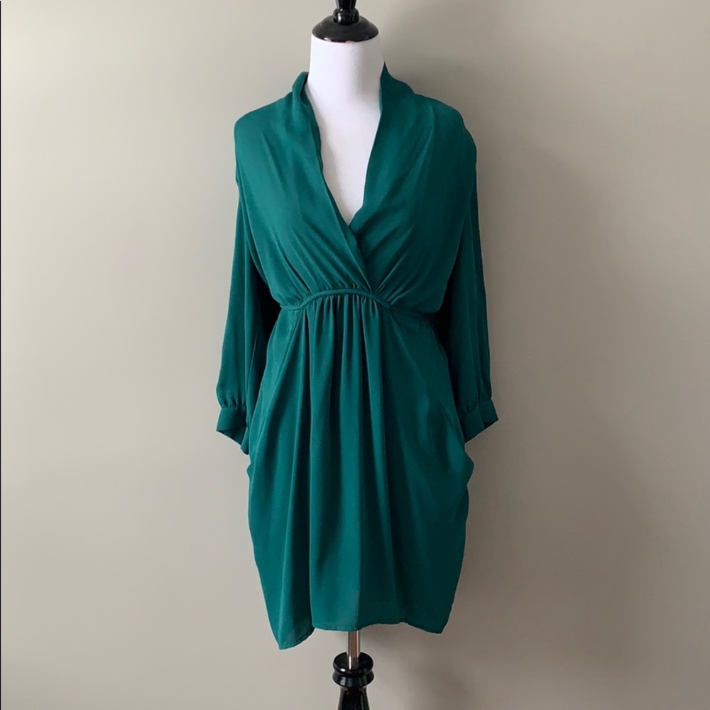 Collective concepts Beautiful emerald dress